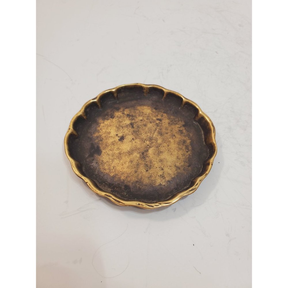 Vintage brass Plate,small small Plate, Trincket Plate, Carved brass Plate, brass - Picture 2 of 8